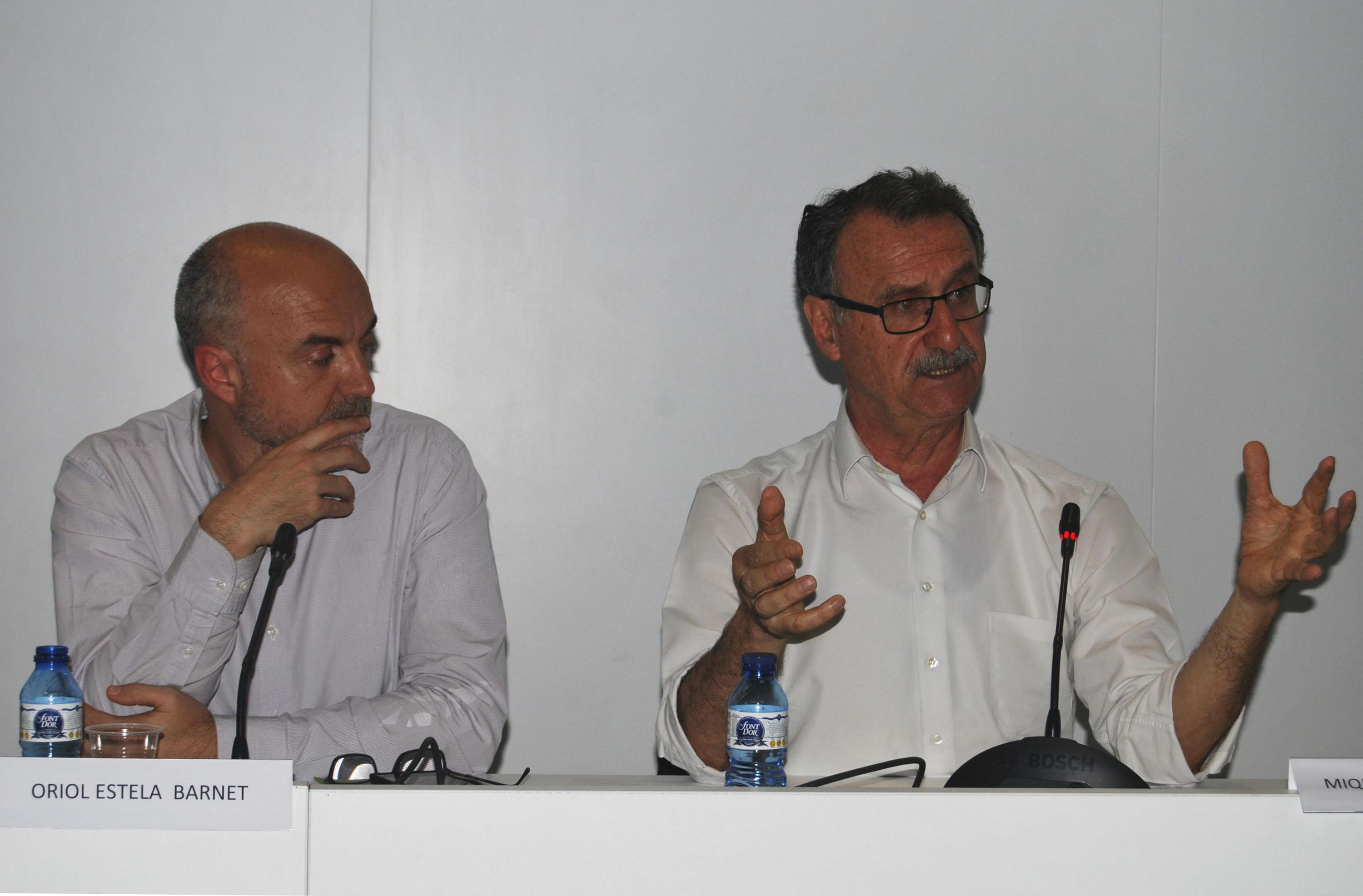 Miquel Barceló presentant el llibre Citynomics a un acter organitzat pel PEMB
